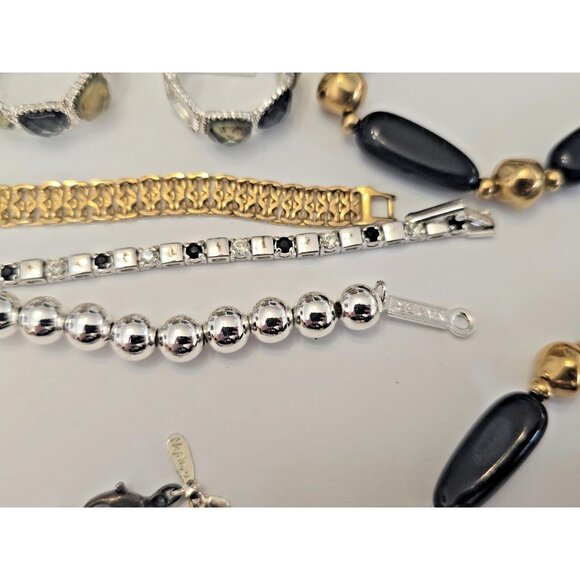 Vintage to Modern Napier Jewelry Lot Bracelets Earrings Necklaces Brooch - Picture 10 of 16